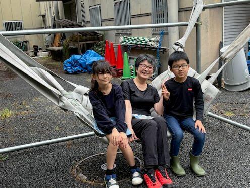 消防ホース３人.jpg