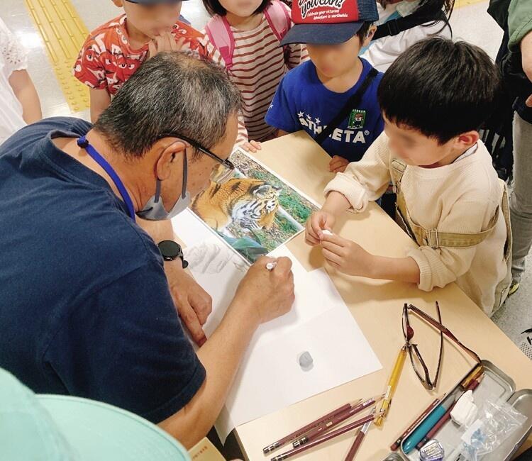 20251005_えんぴつ画作品展_3.jpg